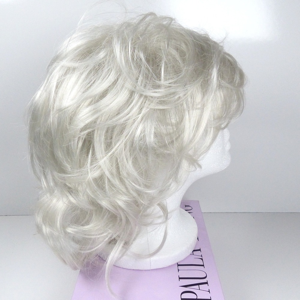 Paula Young Gray Silver Layered Wavy Wig AVERAGE Cap Short Medium Length A3401